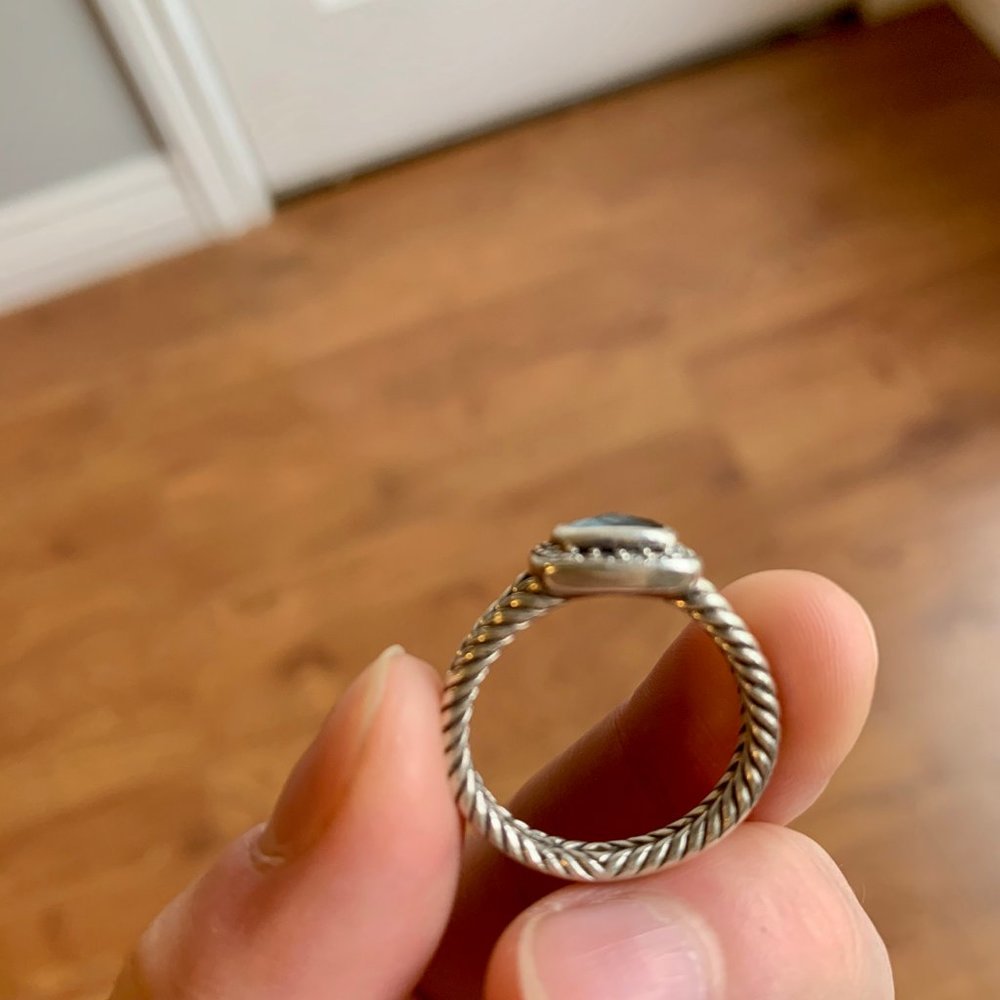 David Yurman Silver Ring with Deep Blue Stone - Picture 3 of 5
